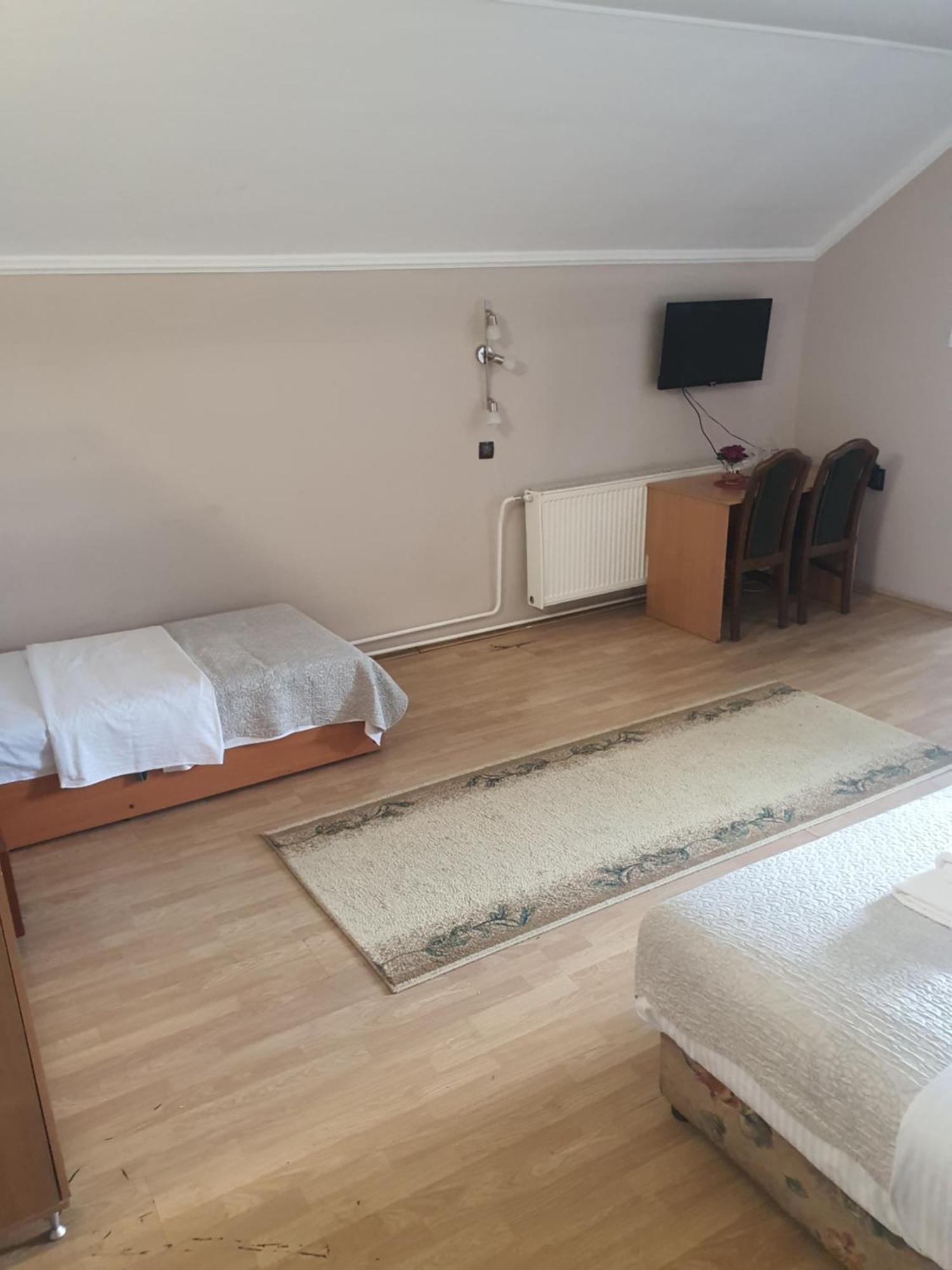 Guest House Vila Bor Novi Sad Bagian luar foto