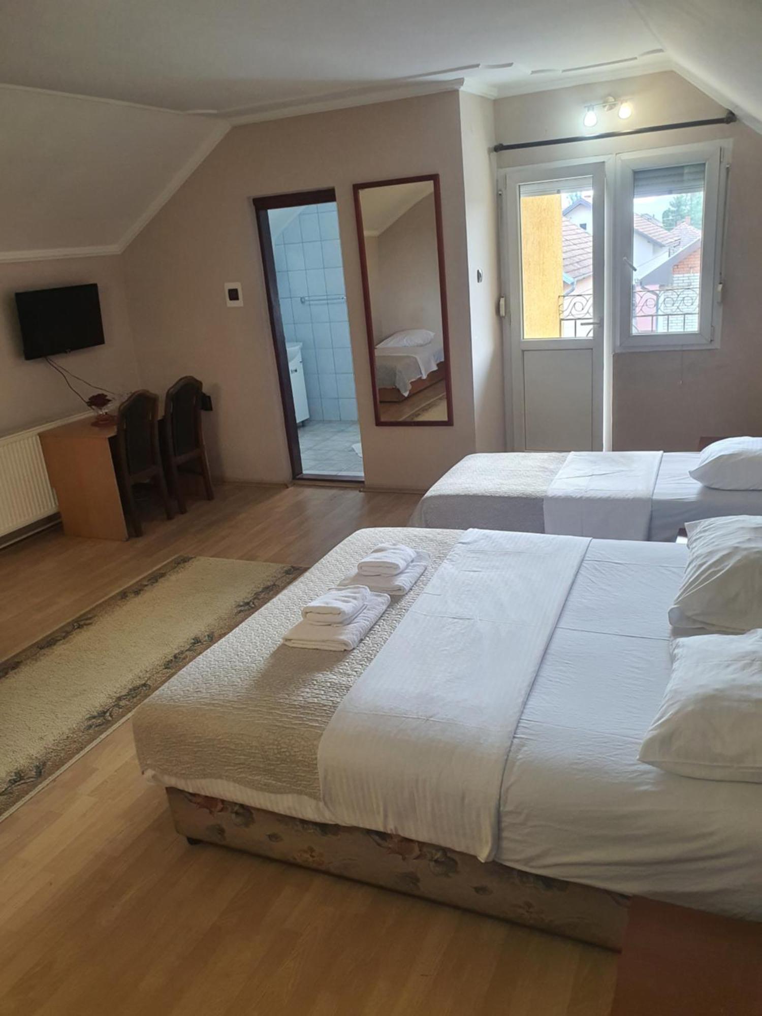 Guest House Vila Bor Novi Sad Bagian luar foto