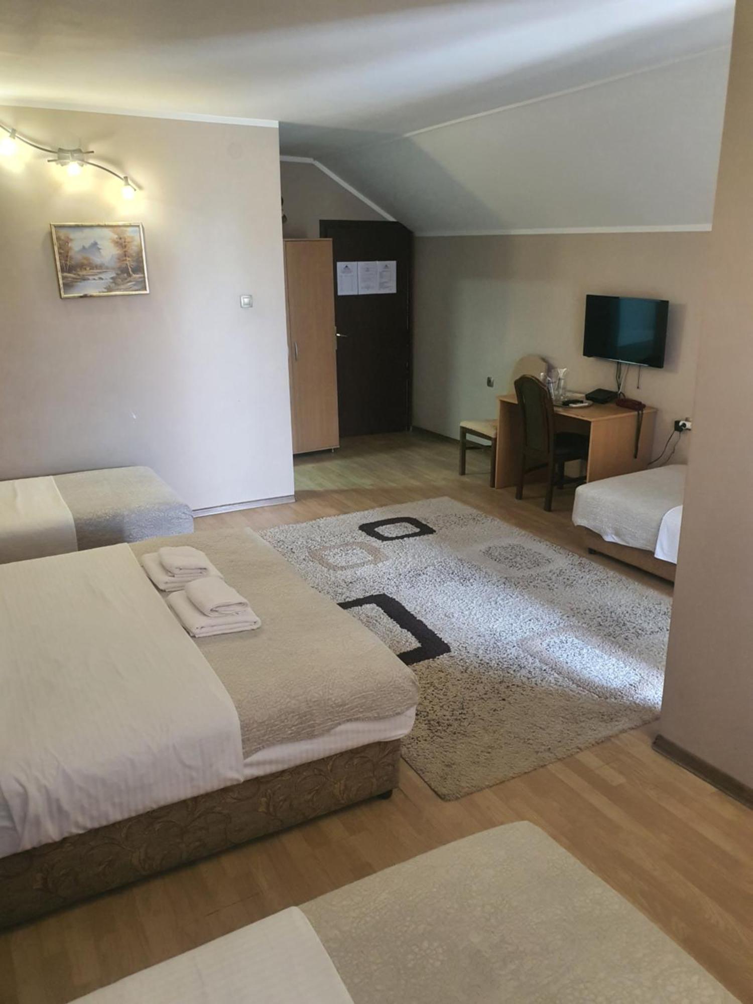 Guest House Vila Bor Novi Sad Bagian luar foto