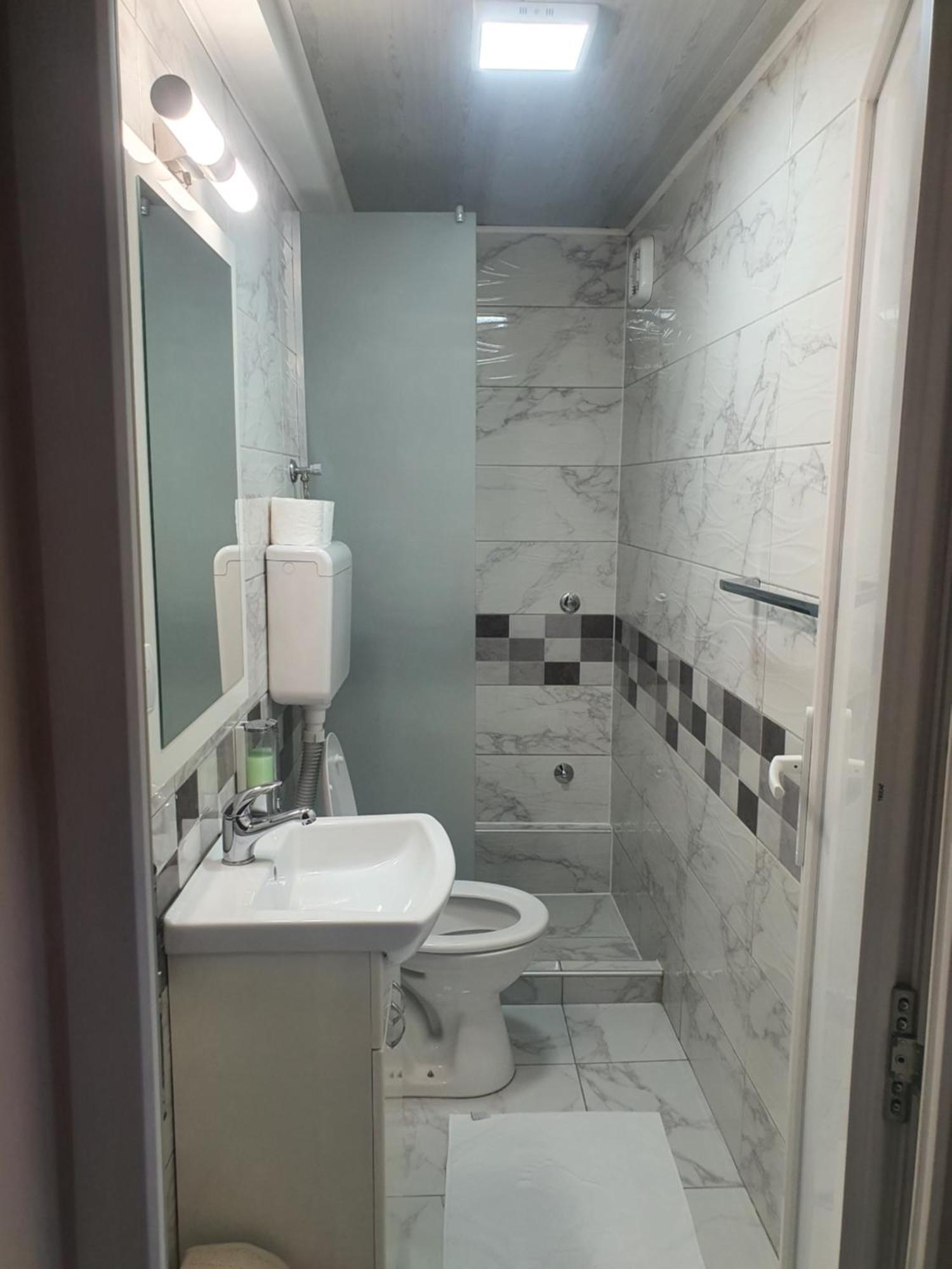 Guest House Vila Bor Novi Sad Bagian luar foto