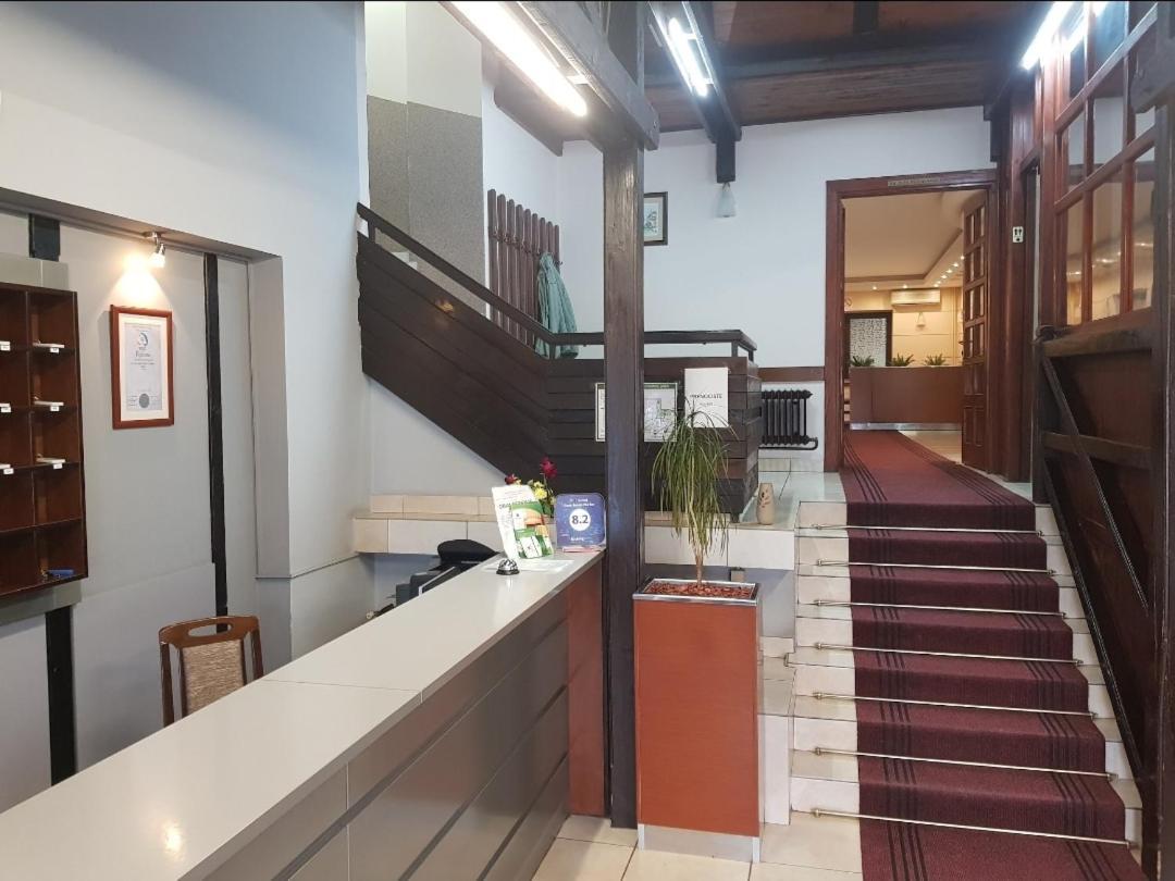 Guest House Vila Bor Novi Sad Bagian luar foto